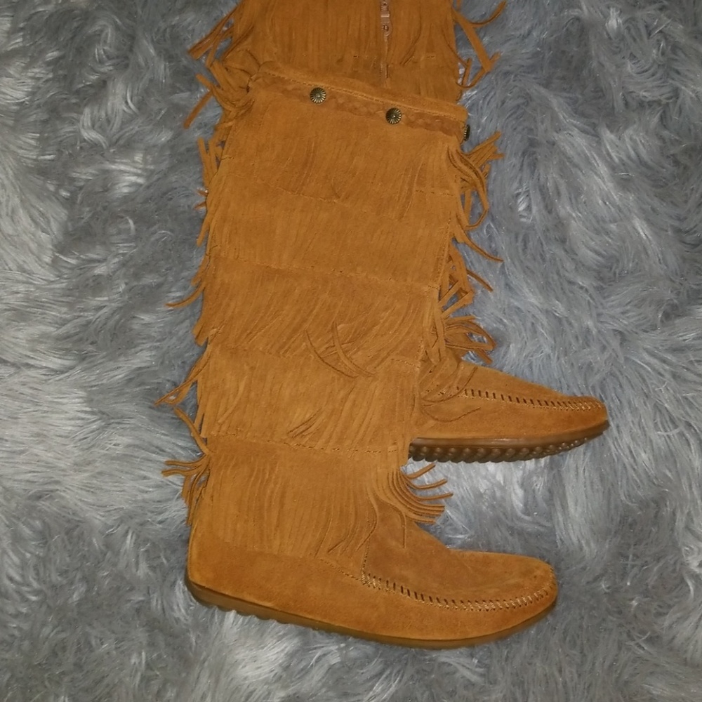 Minnetonka 5 Layer Boots